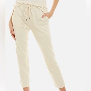 St John high Rise Sweatpants with Rhinestones on pockets NWOT